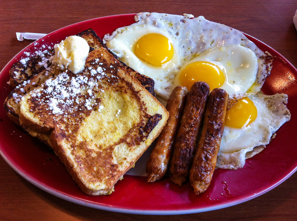 5 Best Breakfast Spots In Downtown Chicago